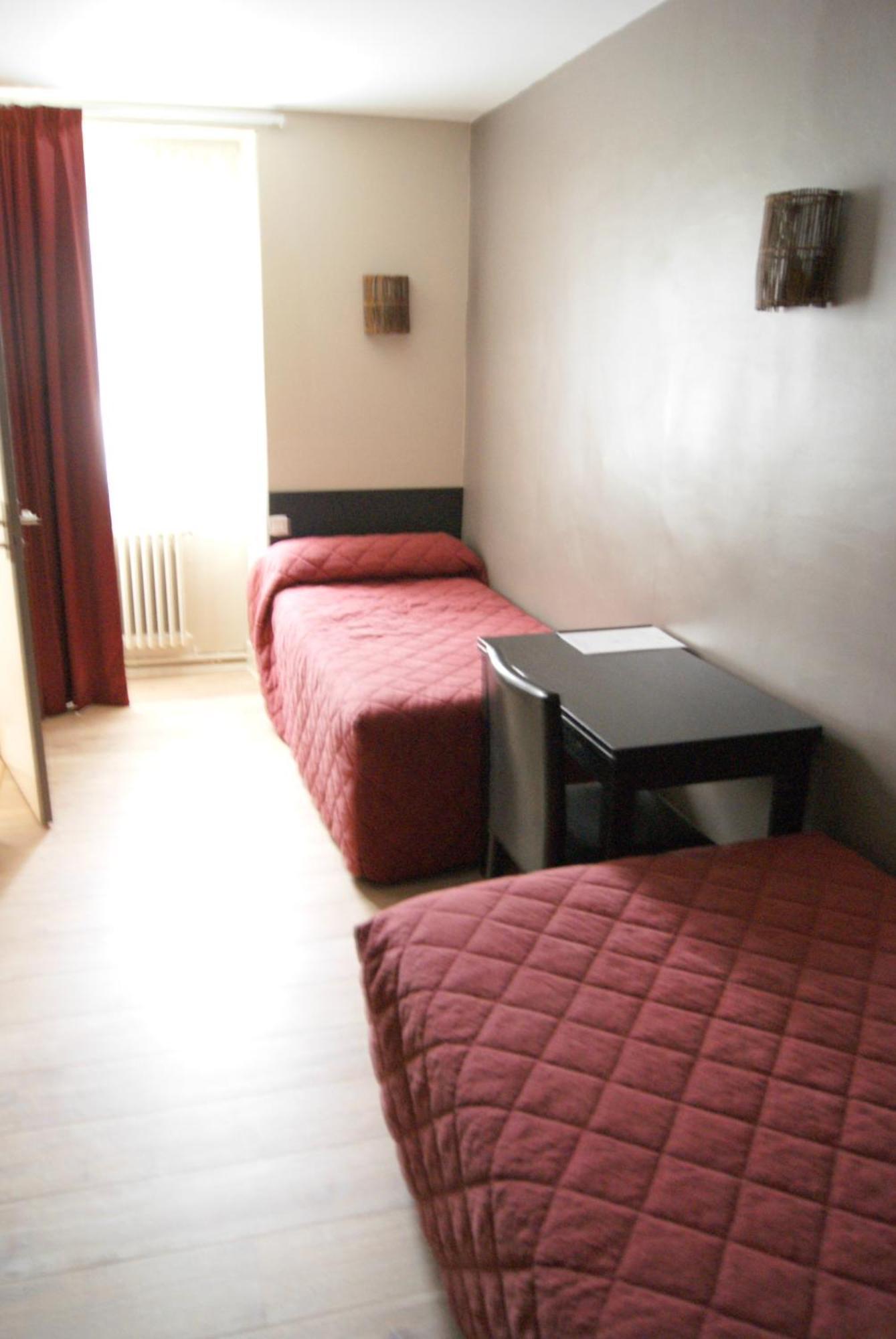 Logis Hotel Restaurant Des Voyageurs Tarnac Bilik gambar