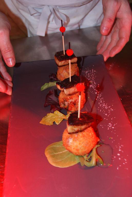 Logis Hotel Restaurant Des Voyageurs Tarnac Luaran gambar
