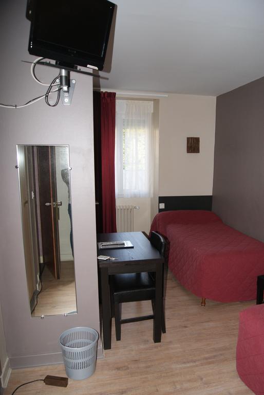 Logis Hotel Restaurant Des Voyageurs Tarnac Bilik gambar
