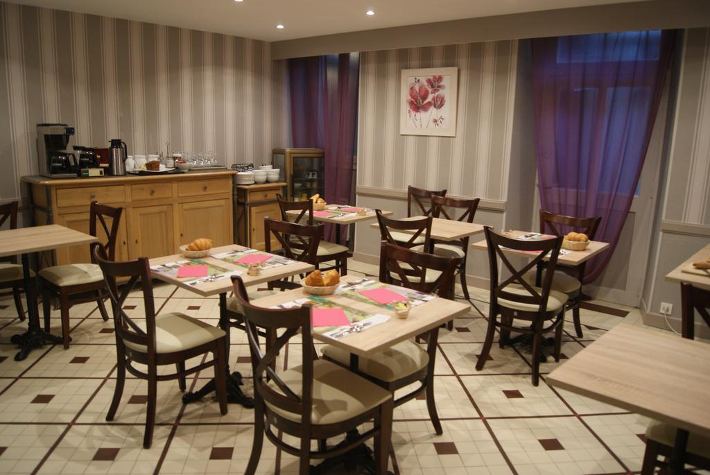 Logis Hotel Restaurant Des Voyageurs Tarnac Luaran gambar