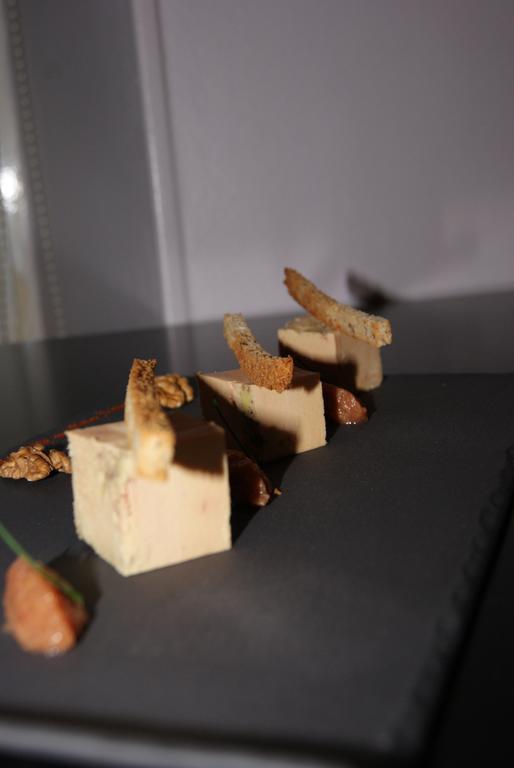 Logis Hotel Restaurant Des Voyageurs Tarnac Luaran gambar