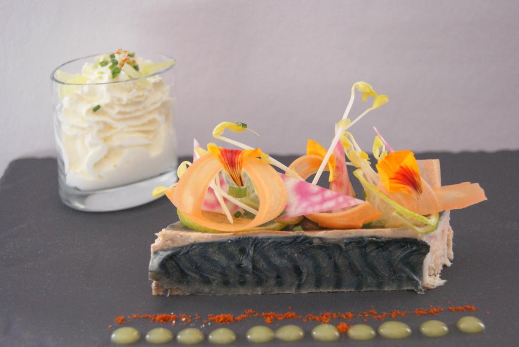 Logis Hotel Restaurant Des Voyageurs Tarnac Luaran gambar