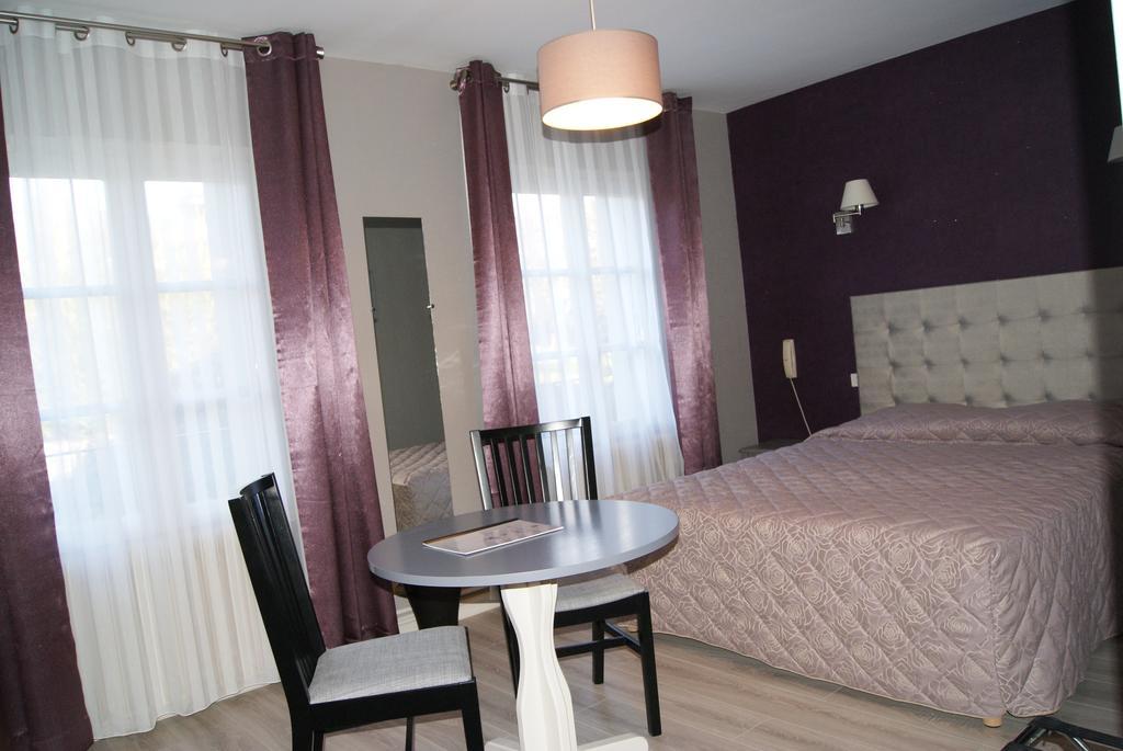 Logis Hotel Restaurant Des Voyageurs Tarnac Luaran gambar